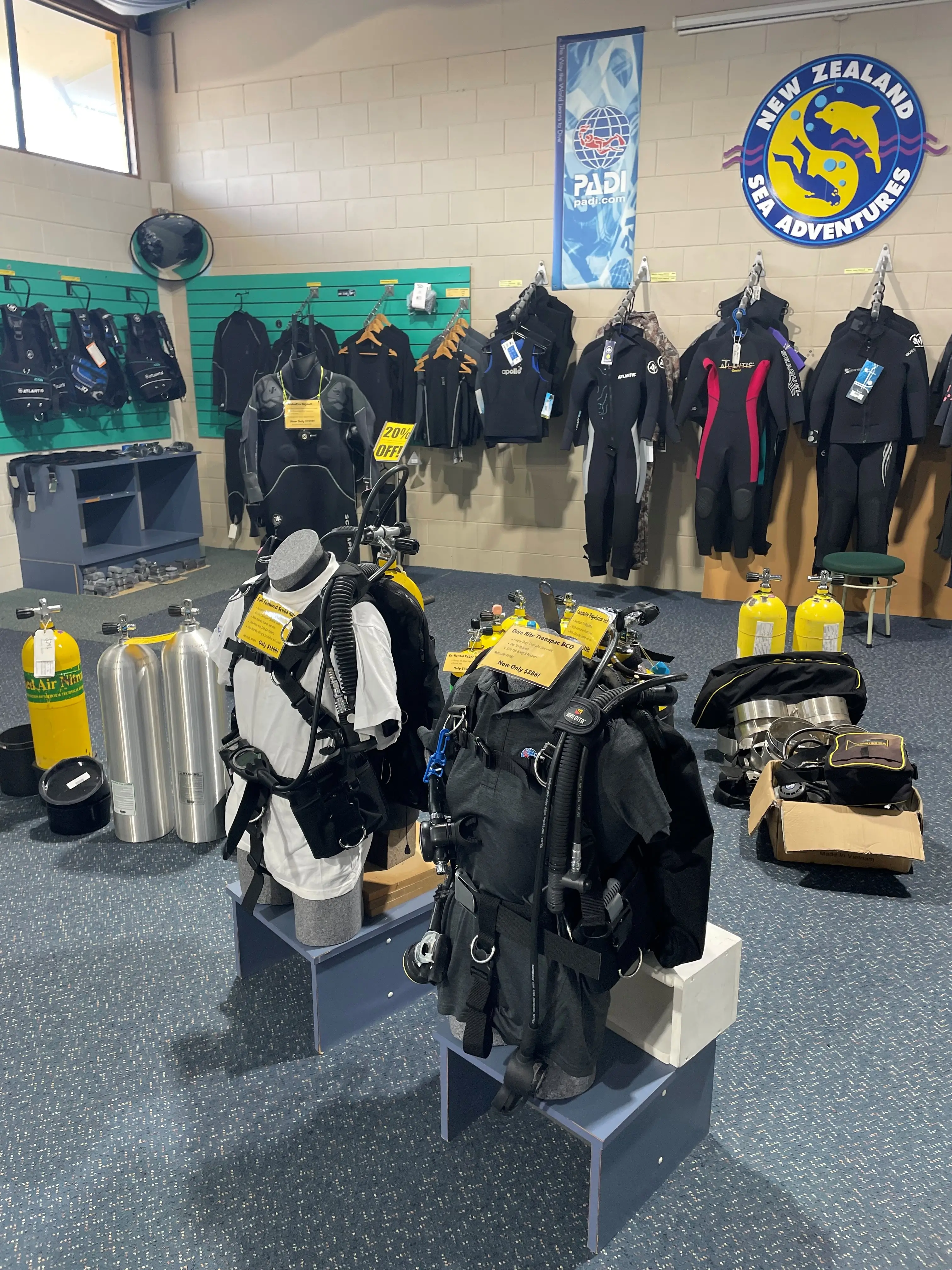 Dive Gear left to go